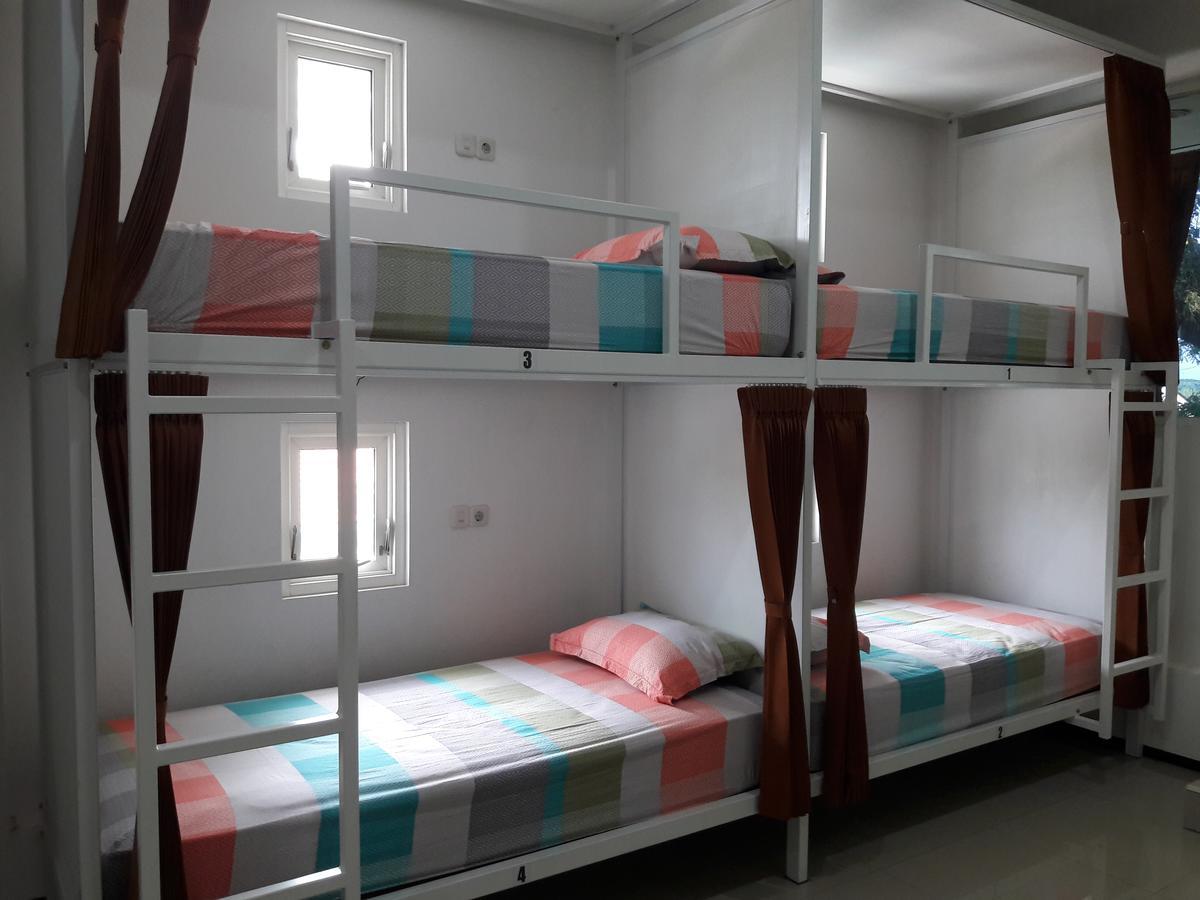 Huize Jon Hostel Маланг Екстериор снимка